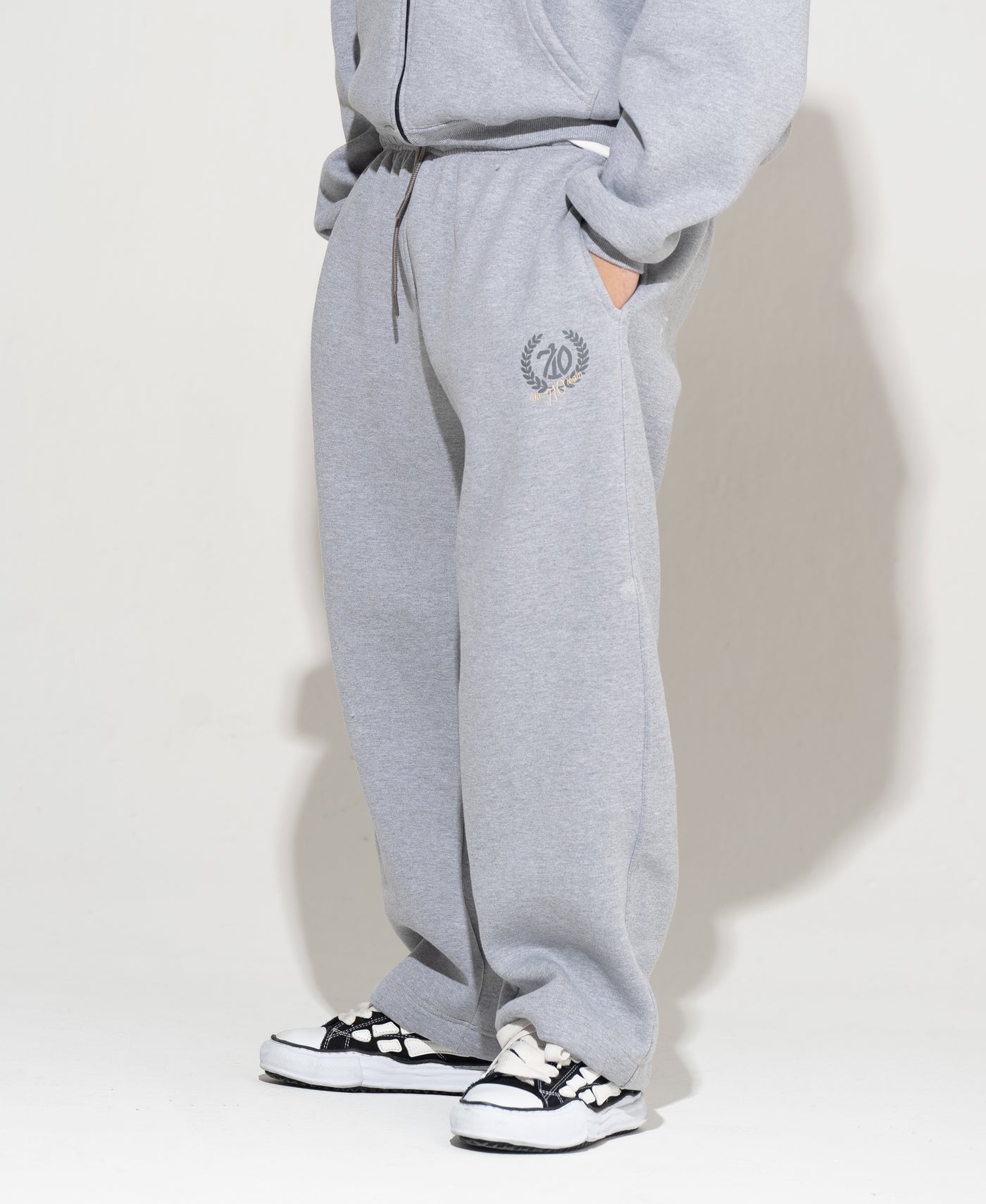 CALÇA MOLETOM “SCUDERIA” COR MESCLA