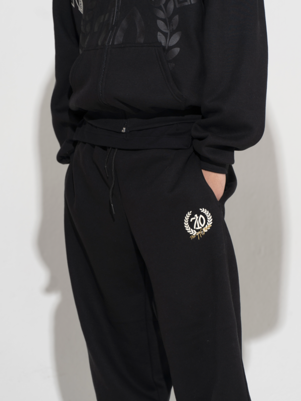 CONJUNTO MOLETOM “SCUDERIA” COR PRETO