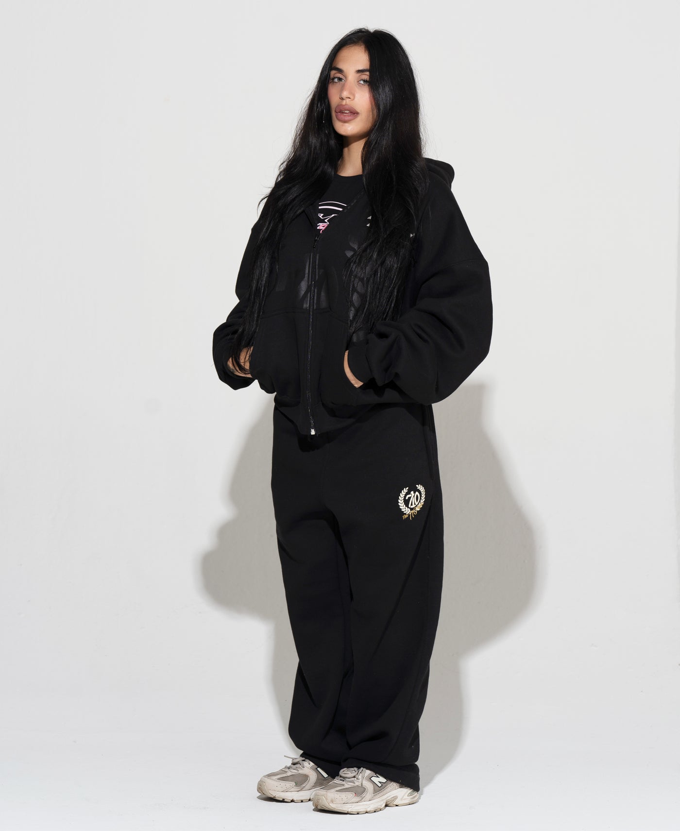 CONJUNTO MOLETOM “SCUDERIA” COR PRETO